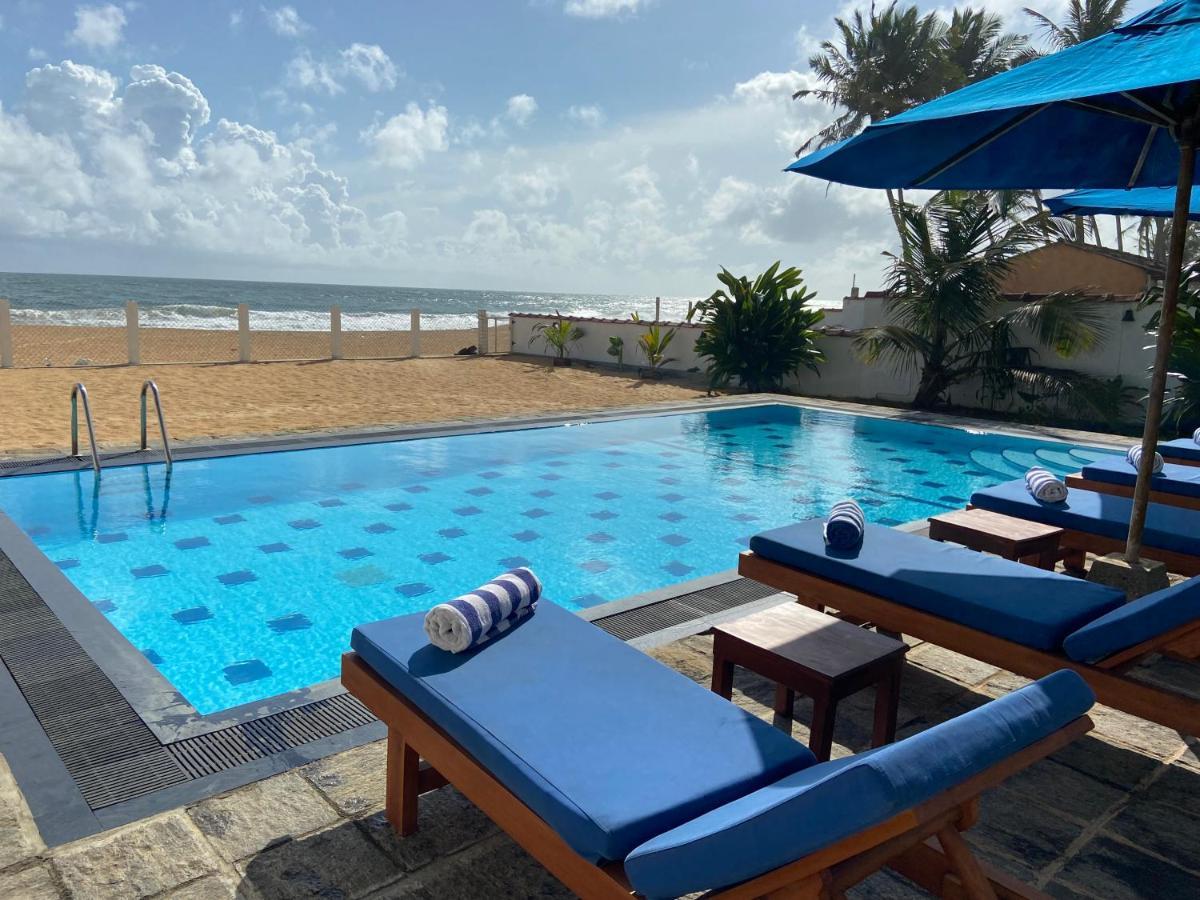 Tropical Beach House Хиккадува Экстерьер фото