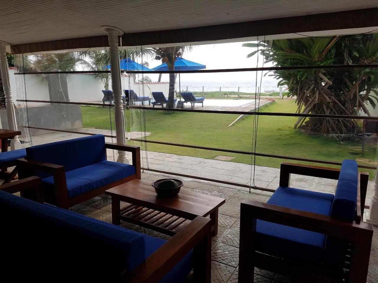 Tropical Beach House Хиккадува Экстерьер фото